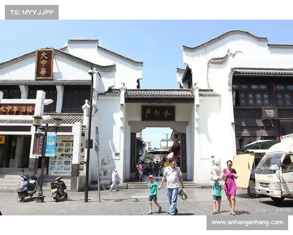 瓦路尔:探秘这座古老城市的历史遗迹与现代魅力交融的独特风貌 瓦路尔:探秘这座古老城市的历史遗迹与现代魅力交融的独特风貌
